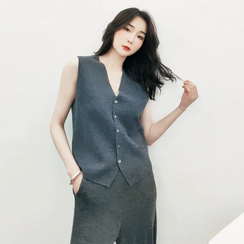 dongguan knitwear factory, dongguan knitwear knitted vest supplier