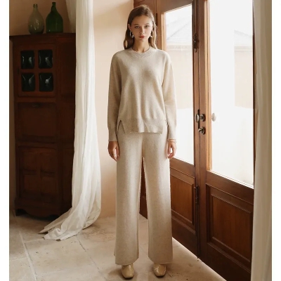 dongguan knitwear factory, dongguan knitwear supplier  cashmeres silk knitted top cardigan wool cardigan women sweater men sweater knitted dress knitted skirt knitted robe knitted overcoat knitted pullover knitted undershirts knitted top knitted vest knitted tank top knitted hoodie knitted t shirt knitted shirt knitted pants
