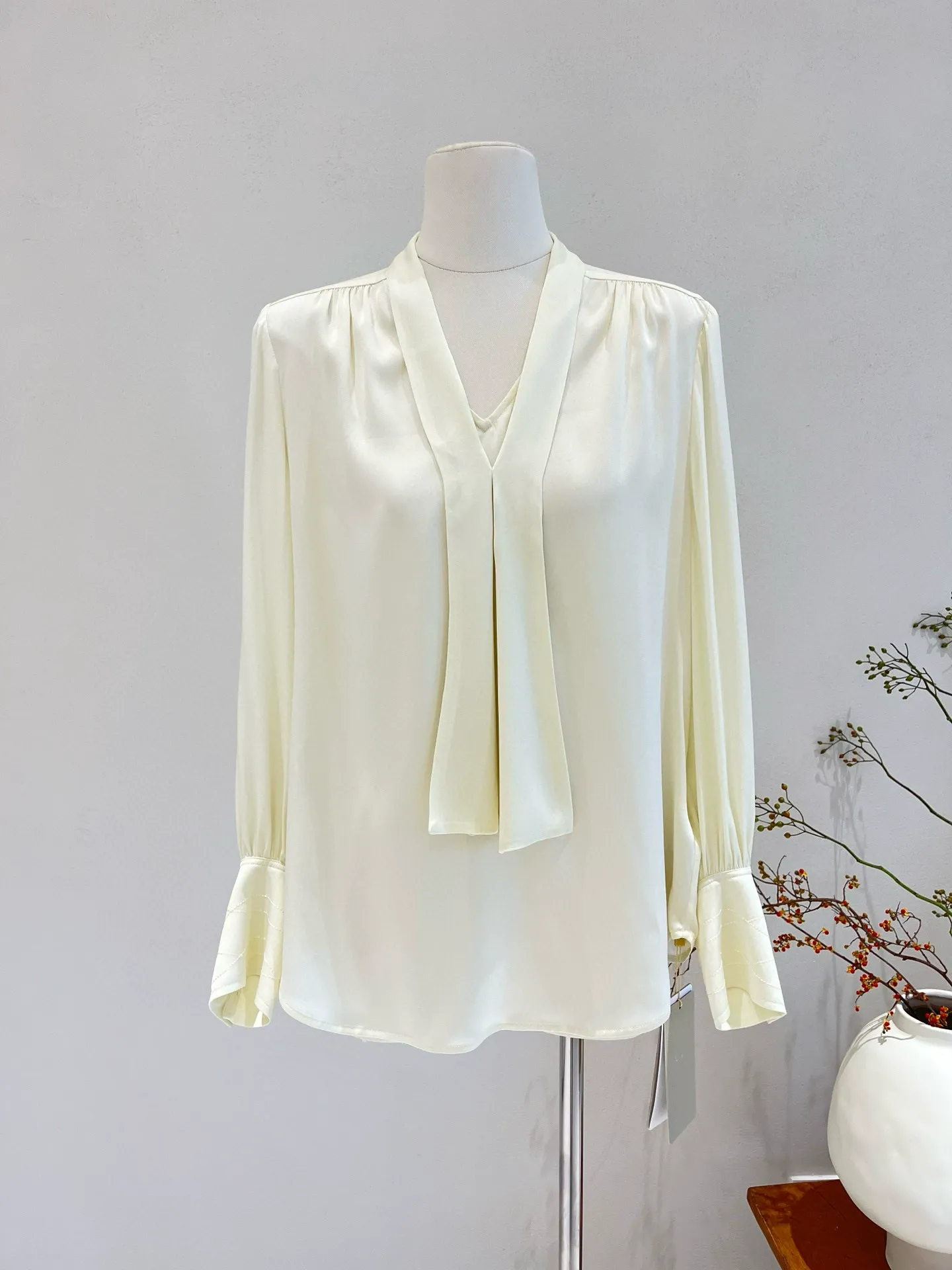 dongguan womenwear factory, dongguan womenwear  silk blouse  supplier