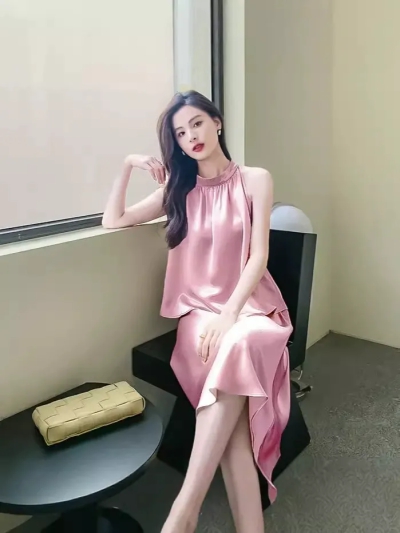dongguan womenwear factory, dongguan womenwear supplier  ootd silk blouse silk pants silk top silk t shirt blouse women suits women shorts women coat women overcoat women pants women down coat women top women vest women silk slip women suspender women t shirt shape wear underwear women bra