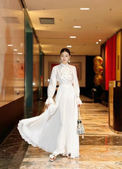 dongguan womenwear factory, dongguan womenwear supplier  ootd silk blouse silk pants silk top silk t shirt blouse women suits women shorts women coat women overcoat women pants women down coat women top women vest women silk slip women suspender women t shirt shape wear underwear women bra