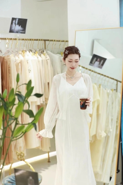dongguan womenwear factory, dongguan womenwear supplier  ootd silk blouse silk pants silk top silk t shirt blouse women suits women shorts women coat women overcoat women pants women down coat women top women vest women silk slip women suspender women t shirt shape wear underwear women bra