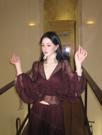 dongguan womenwear factory, dongguan womenwear supplier  ootd silk blouse silk pants silk top silk t shirt blouse women suits women shorts women coat women overcoat women pants women down coat women top women vest women silk slip women suspender women t shirt shape wear underwear women bra