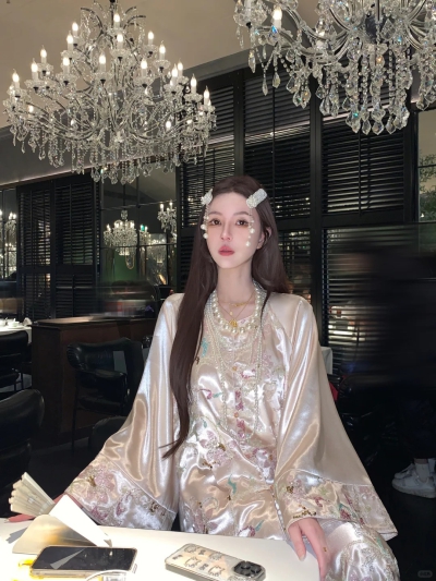 dongguan womenwear factory, dongguan womenwear supplier  ootd silk blouse silk pants silk top silk t shirt blouse women suits women shorts women coat women overcoat women pants women down coat women top women vest women silk slip women suspender women t shirt shape wear underwear women bra