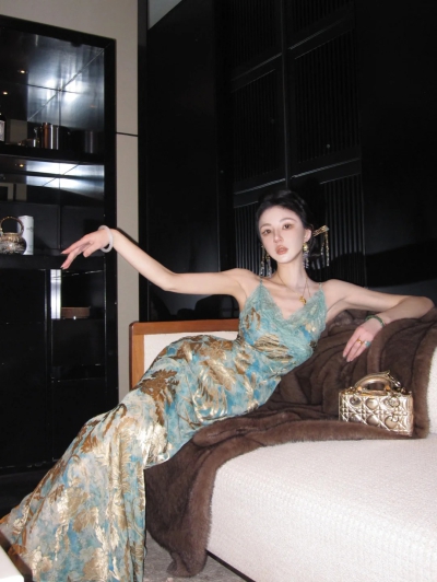 dongguan womenwear factory, dongguan womenwear supplier  ootd silk blouse silk pants silk top silk t shirt blouse women suits women shorts women coat women overcoat women pants women down coat women top women vest women silk slip women suspender women t shirt shape wear underwear women bra
