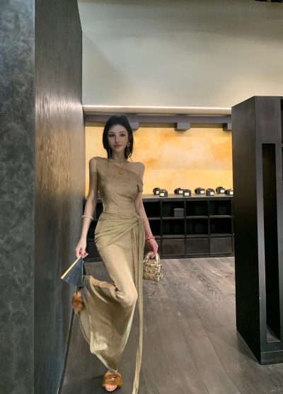 dongguan womenwear factory, dongguan womenwear supplier  ootd silk blouse silk pants silk top silk t shirt blouse women suits women shorts women coat women overcoat women pants women down coat women top women vest women silk slip women suspender women t shirt shape wear underwear women bra