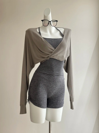 dongguan activewear factory, dongguan activewear supplier  sports bra yoga sets yoga jumpsuits yoga leggings yoga top yoga shorts active sets active tank top active vest active shorts active t shirt active dress active skirt active outfitter tennis dress bell bottoms