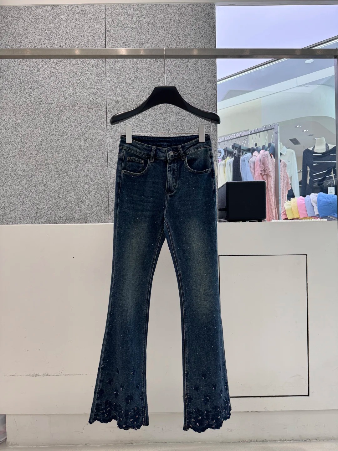 dongguan streetwear factory, dongguan streetwear  women jeans  supplier