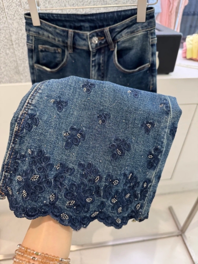 dongguan streetwear factory, dongguan streetwear  women jeans  supplier