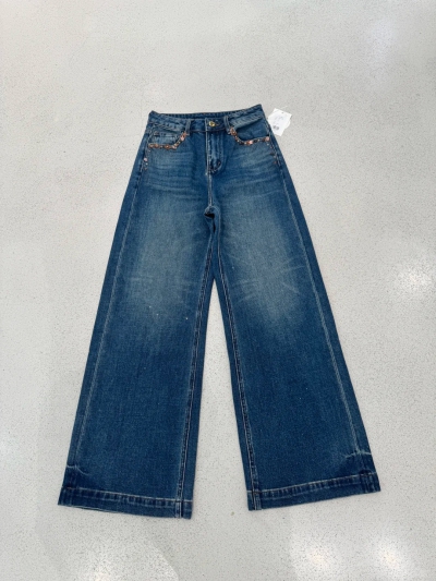 dongguan streetwear factory, dongguan streetwear supplier  men jeans men coat men down coat women jeans cargo pants casual pants t shirt washed t shirt cropped t shirt polo shirt hoodie jogger women jogger jacket rush guard baseball jacket men shirt men vest casual shirt hawaii shirt