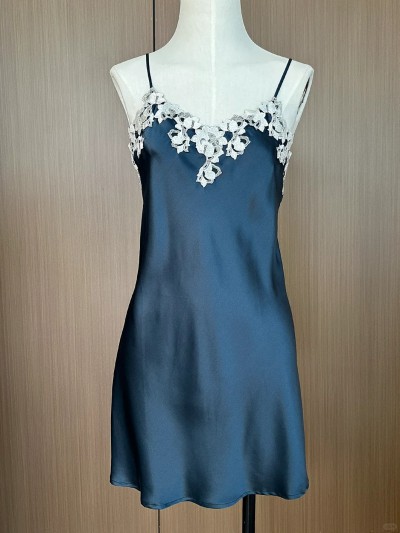 dongguan silk robe dongguan silk slip dongguan silk sleep dress dongguan silk pajamas dongguan sexy pajamas dongguan men silk pajamas dongguan lingerie dongguan underwear dongguan  