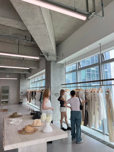 dongguan essentials dongguan hoodie dongguan t shirt dongguan shirt dongguan polo shirt dongguan coat dongguan jacket dongguan sweatpants dongguan pants dongguan shorts dongguan crop t shirt 