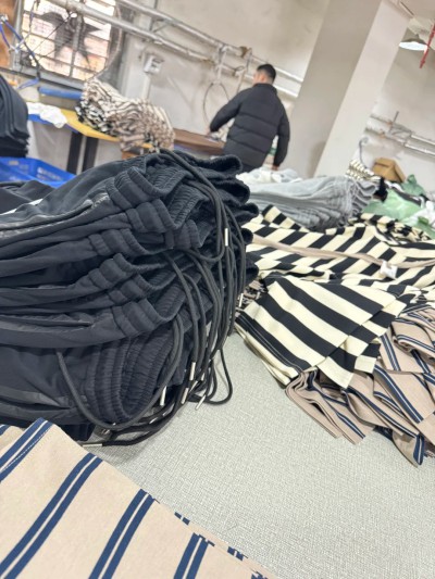 dongguan essentials dongguan hoodie dongguan t shirt dongguan shirt dongguan polo shirt dongguan coat dongguan jacket dongguan sweatpants dongguan pants dongguan shorts dongguan crop t shirt 