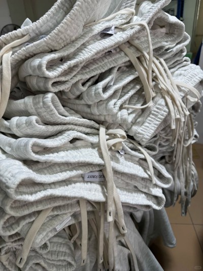 dongguan essentials dongguan hoodie dongguan t shirt dongguan shirt dongguan polo shirt dongguan coat dongguan jacket dongguan sweatpants dongguan pants dongguan shorts dongguan crop t shirt 