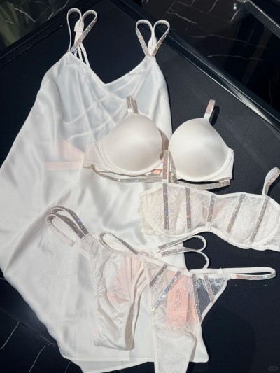 dongguan silk robe dongguan silk slip dongguan silk sleep dress dongguan silk pajamas dongguan men silk pajamas dongguan lingerie dongguan underwear dongguan sexy pajamas 