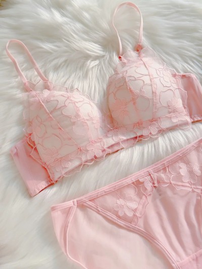 dongguan silk robe dongguan silk slip dongguan silk sleep dress dongguan silk pajamas dongguan men silk pajamas dongguan lingerie dongguan underwear dongguan sexy pajamas 